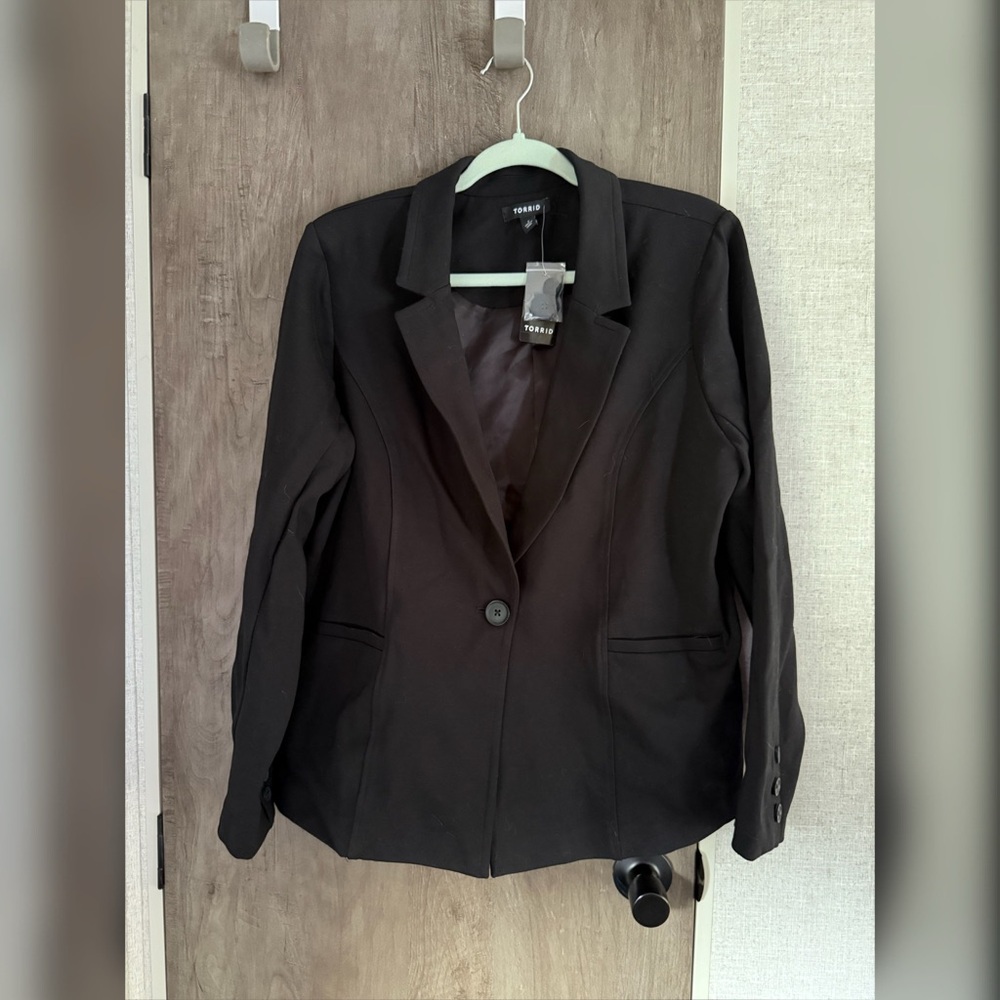 Torrid NWT Black Blazer